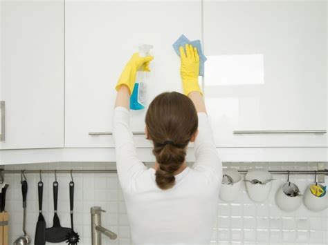 mutfak dolabı içi nasıl temizlenir